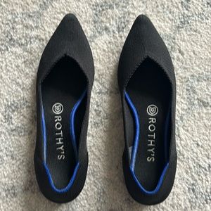 Women’s size 7.5 Rothy’s
